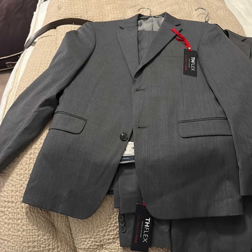 Men’s Suit - NWT